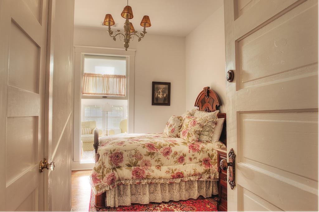 The Jackie O' House Bed And Breakfast Columbus Zimmer foto